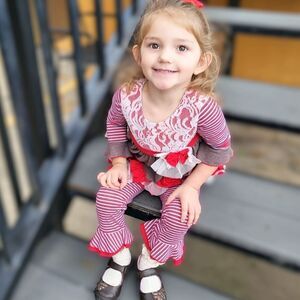 Isobella & Chloe Tunic & Pant Set